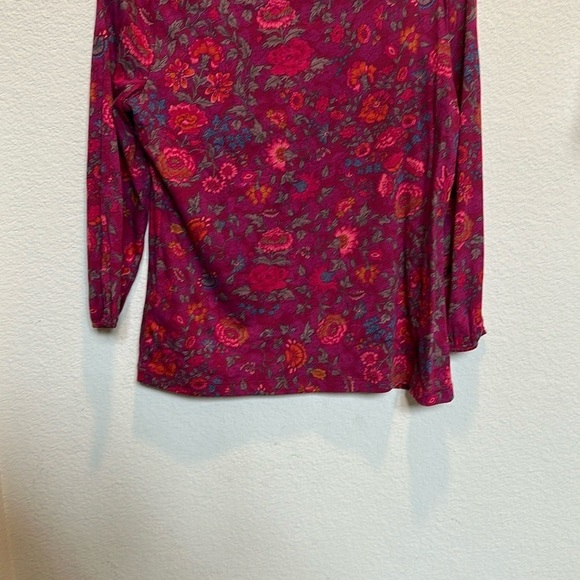 Red Floral Women's Top - Picture 3 of 5